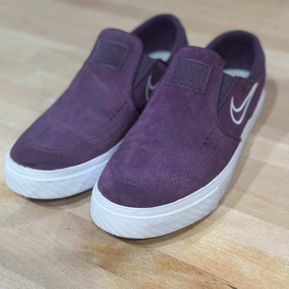 Nike SB Janoski - Vibrant Purple Slip-On Shoes
